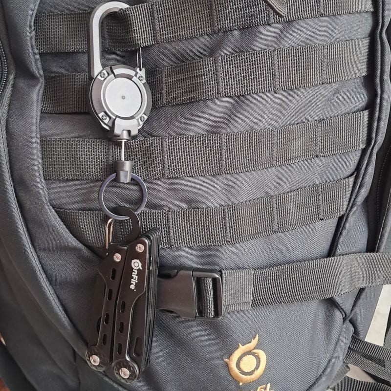 Schlüsselanhänger Toolhalter mit automatischem Aufrollmechanismus - OnFire Shop