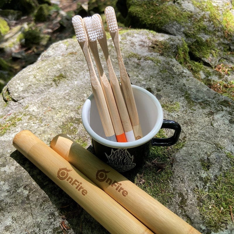 Bambus-Set, 4 Zahnbürsten + 2 Reiseetuis - OnFire Shop